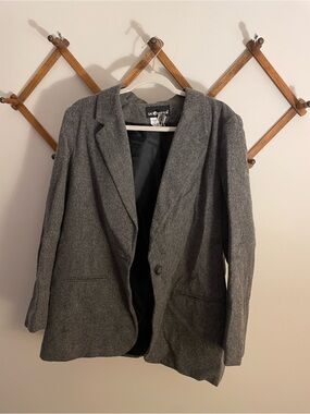 Sag Harbor Gray Wool-Blend Coat with Black Lining